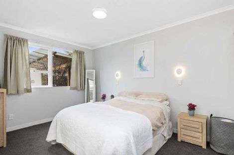 Photo of property in 38 Normanton Street, Glenfield, Auckland, 0629