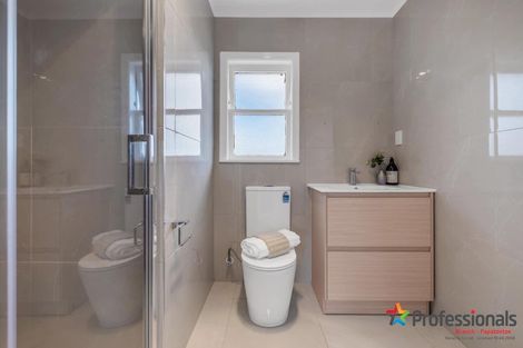 Photo of property in 27 Takanini Road, Takanini, 2112