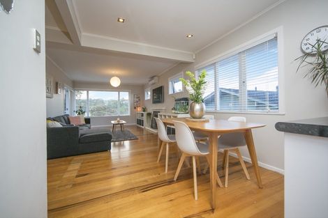 Photo of property in 70 Stottholm Road, Titirangi, Auckland, 0604