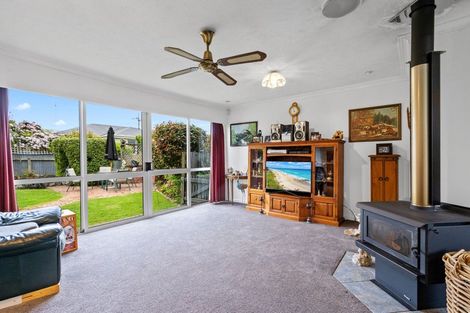 Photo of property in 28 Kakapo Street, Waikiwi, Invercargill, 9810