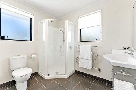 Photo of property in 107 Alec Craig Way, Gulf Harbour, Whangaparaoa, 0930