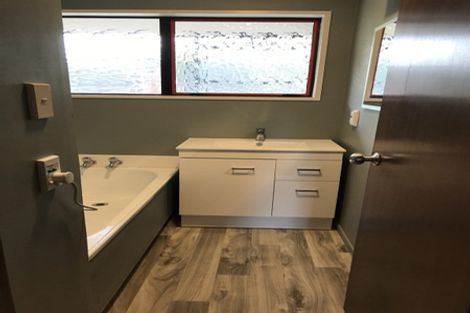 Photo of property in 4/214 Springfield Road, St Albans, Christchurch, 8014