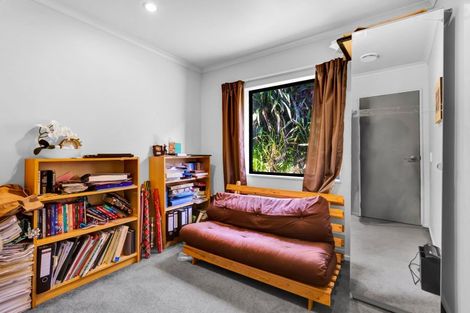 Photo of property in 10a Kororako Grove, Whalers Gate, New Plymouth, 4310