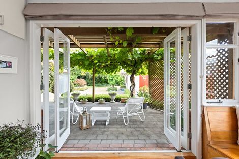 Photo of property in 153 Gloucester Street, Taradale, Napier, 4112