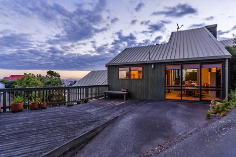 Photo of property in 137 Priestley Terrace, Bluff Hill, Napier, 4110