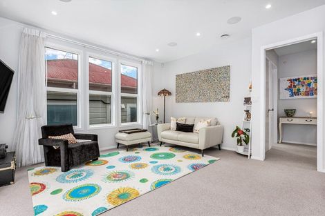 Photo of property in 5a Torless Terrace, Thorndon, Wellington, 6011