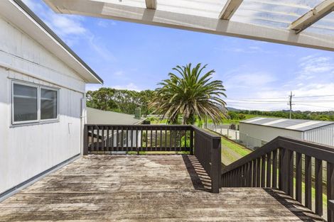 Photo of property in 3 Lorenzen Bay Road, Raglan, 3225