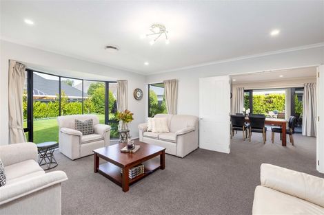 Photo of property in 15 Abingdon Court, Avonhead, Christchurch, 8042