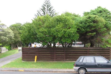 Photo of property in 20 Tamahere Drive, Glenfield, Auckland, 0629