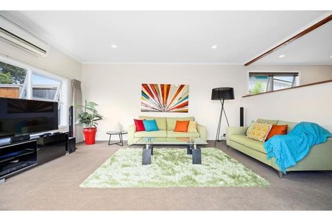 Photo of property in 1/8 Arrow Road, Forrest Hill, Auckland, 0620