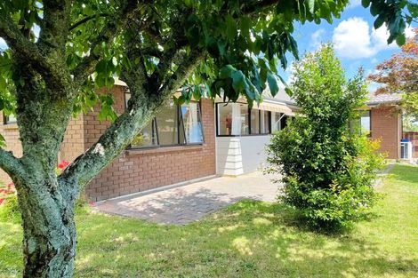 Photo of property in 21 Woodview Rise, Botany Downs, Auckland, 2010