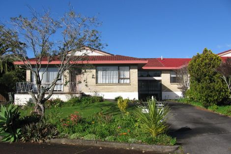Photo of property in 1/39 Rapallo Place, Farm Cove, Auckland, 2012