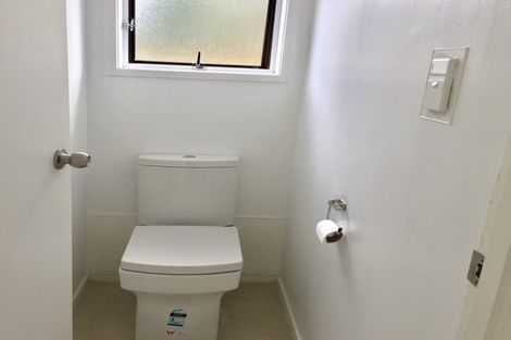 Photo of property in 10 Hamblyn Place, Ranui, Auckland, 0612