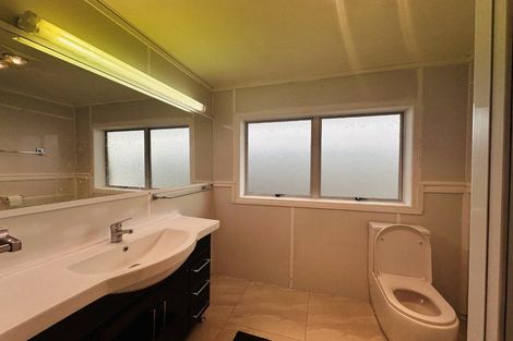 Photo of property in 86 Rosehill Drive, Rosehill, Papakura, 2113