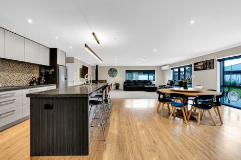 Photo of property in 18a Estate Grove, Inglewood, 4330