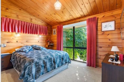 Photo of property in 121 Bruce Wallace Place, Whangamata, 3620