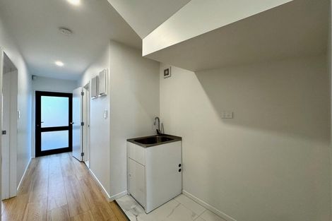 Photo of property in 523f Pakuranga Road, Howick, Auckland, 2010