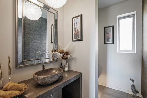 Photo of property in 16 Hayes View Lane, Lake Hayes, Queenstown, 9371