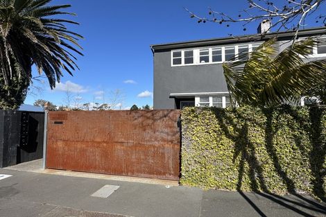 Photo of property in 1090 Great North Road, Point Chevalier, Auckland, 1022