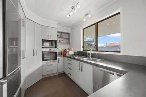 Photo of property in 90 Freyberg Avenue, Tamatea, Napier, 4112