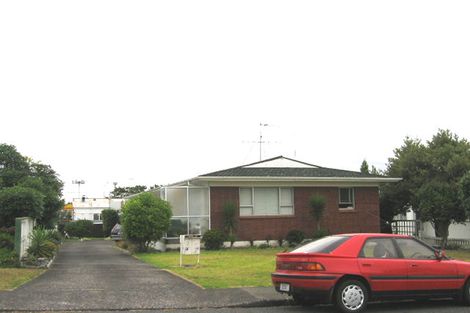 Photo of property in 1/4 Evelyn Place, Hillcrest, Auckland, 0627