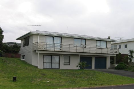 Photo of property in 18 Day Dawn Crescent, Omaha, 0986