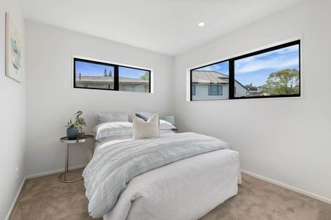 Photo of property in 70c Bond Crescent, Forrest Hill, Auckland, 0620