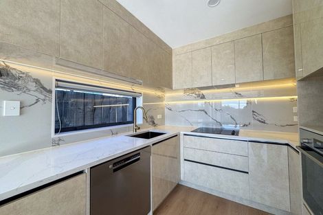 Photo of property in 2/9 Utting Street, Birkdale, Auckland, 0626