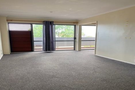 Photo of property in 11f/30 Westward Ho, Glen Eden, Auckland, 0602