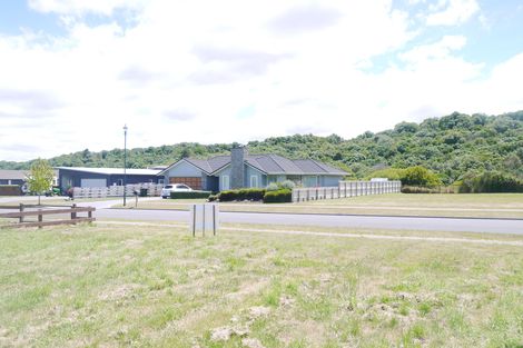 Photo of property in 18 Pukeko Way, Kinloch, Taupo, 3377