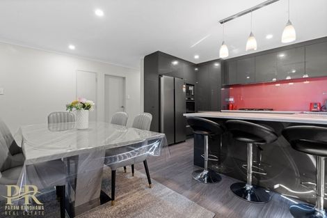 Photo of property in 11 Koroheke Road, Takanini, 2110