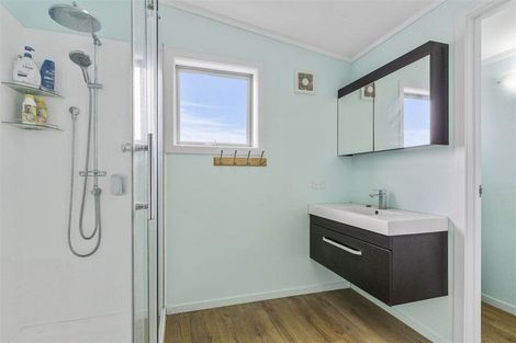 Photo of property in 18 Athenree Road, Athenree, Katikati, 3177