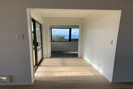 Photo of property in 1425 Whangaparaoa Road, Army Bay, Whangaparaoa, 0930