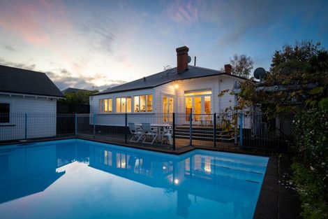 Photo of property in 41 Queen Street, Cambridge, 3434