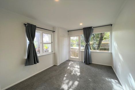 Photo of property in 1/405 East Coast Road, Mairangi Bay, Auckland, 0630
