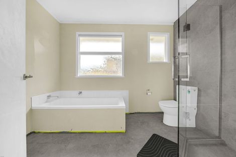 Photo of property in 68 Beechdale Crescent, Pakuranga Heights, Auckland, 2010