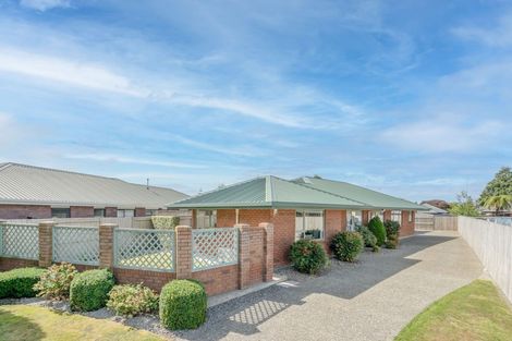 Photo of property in 4 Rothesay Place, Highbury, Palmerston North, 4412