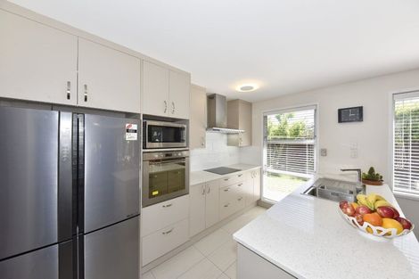 Photo of property in 33 Montclare Avenue, Avonhead, Christchurch, 8042