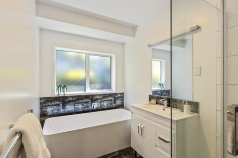 Photo of property in 7 Frederick Place, Whalers Gate, New Plymouth, 4310