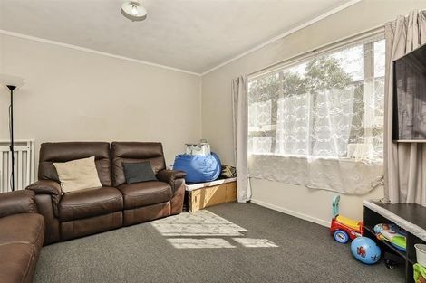 Photo of property in 2/52 Te Kanawa Crescent, Henderson, Auckland, 0610