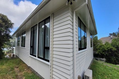 Photo of property in 54 Davidson Crescent, Tawa, Wellington, 5028