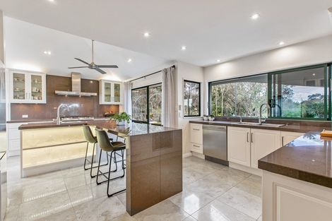 Photo of property in 1 Whangaparaoa Road, Red Beach, 0932