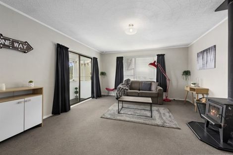 Photo of property in 69a Hartford Crescent, Totara Park, Upper Hutt, 5018