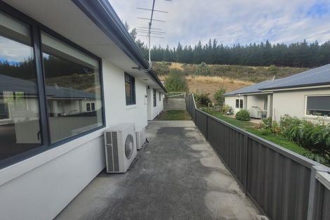 Photo of property in 56 Shields Street, Clyde, 9330