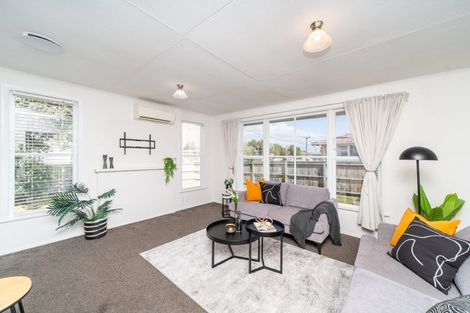Photo of property in 17 Wilson Crescent, Highbury, Palmerston North, 4412