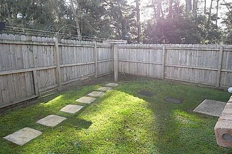 Photo of property in 33 Claverdon Drive, Massey, Auckland, 0614