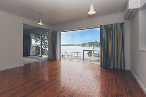 Photo of property in 7 Ferry Road, Wade Heads, Whangaparaoa, 0932