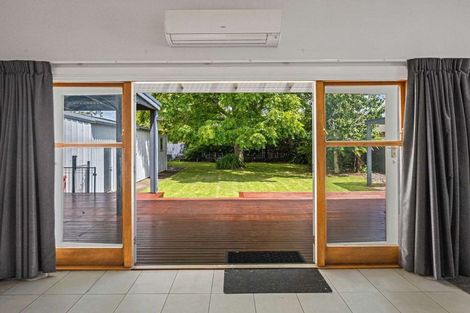 Photo of property in 11 Hurworth Place, College Estate, Whanganui, 4500