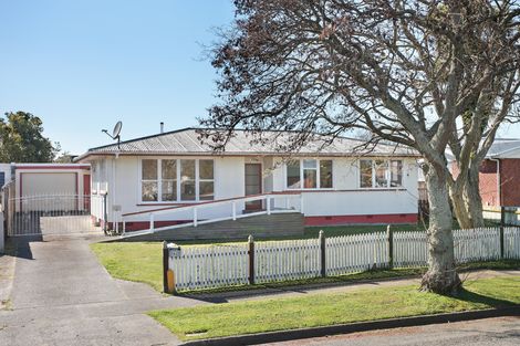 Photo of property in 42 Robinson Crescent, Westbrook, Palmerston North, 4412