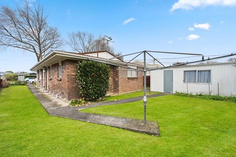 Photo of property in 1 Hilton Road, St Andrews, Hamilton, 3200